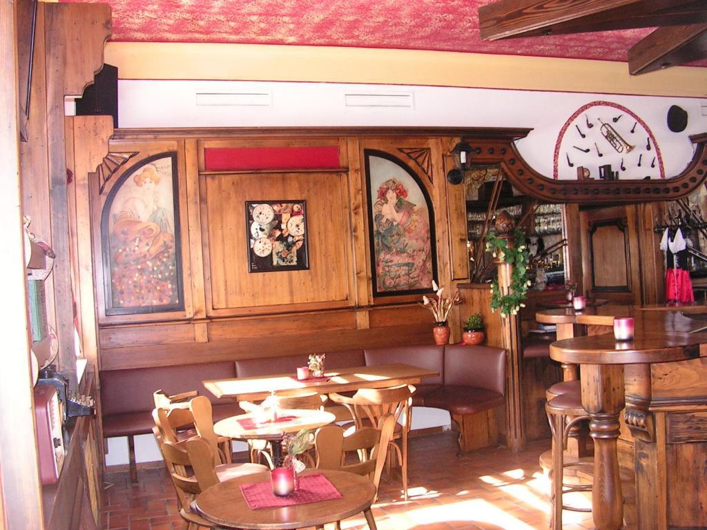 Hotel Sternen Lenzkirch Exterior photo